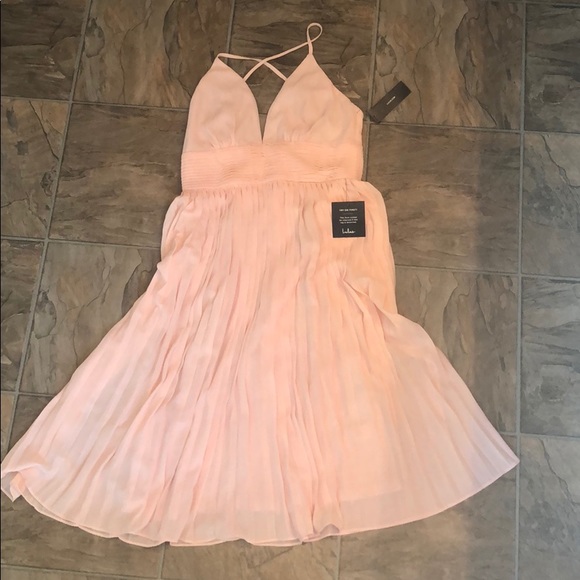 NWT Lulus Dress! - Picture 2 of 3